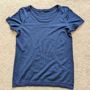 Lululemon relaxed fit swiftly